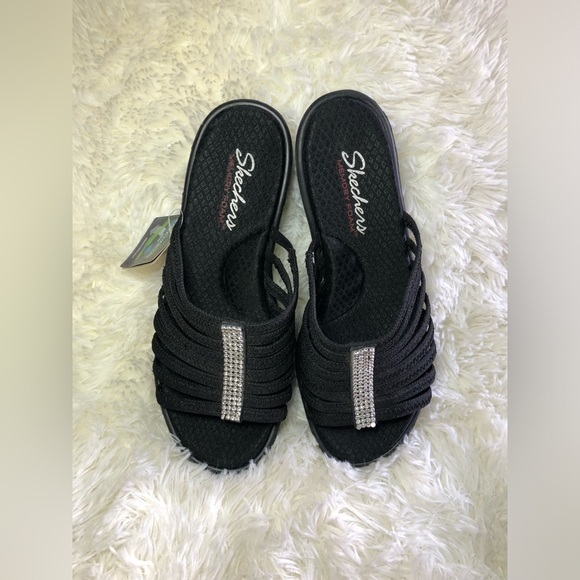 Skechers Women's Black Sandals with Silver Accents NWT size 9 - Picture 5 of 15